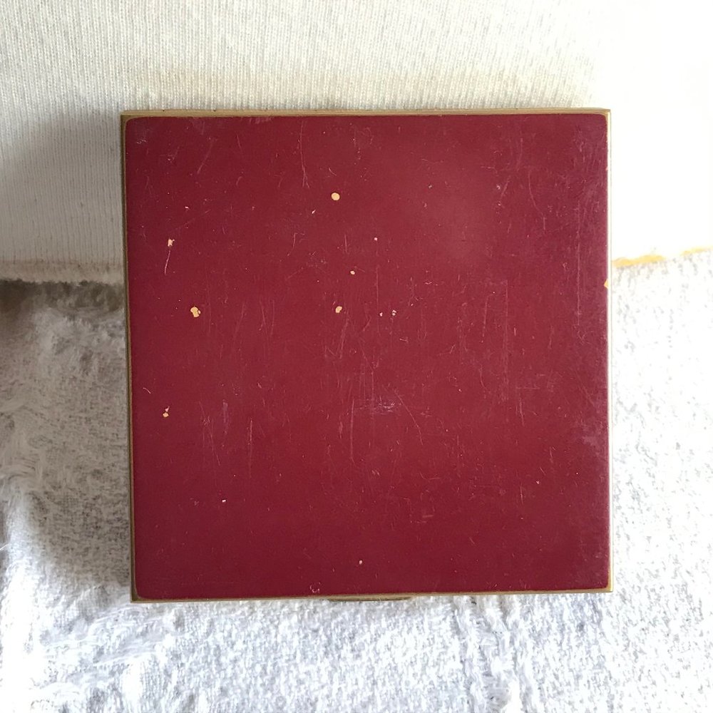 Vintage 1940s Volupte Compact